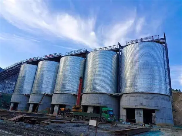 西双版纳螺旋咬口钢板仓施工现场